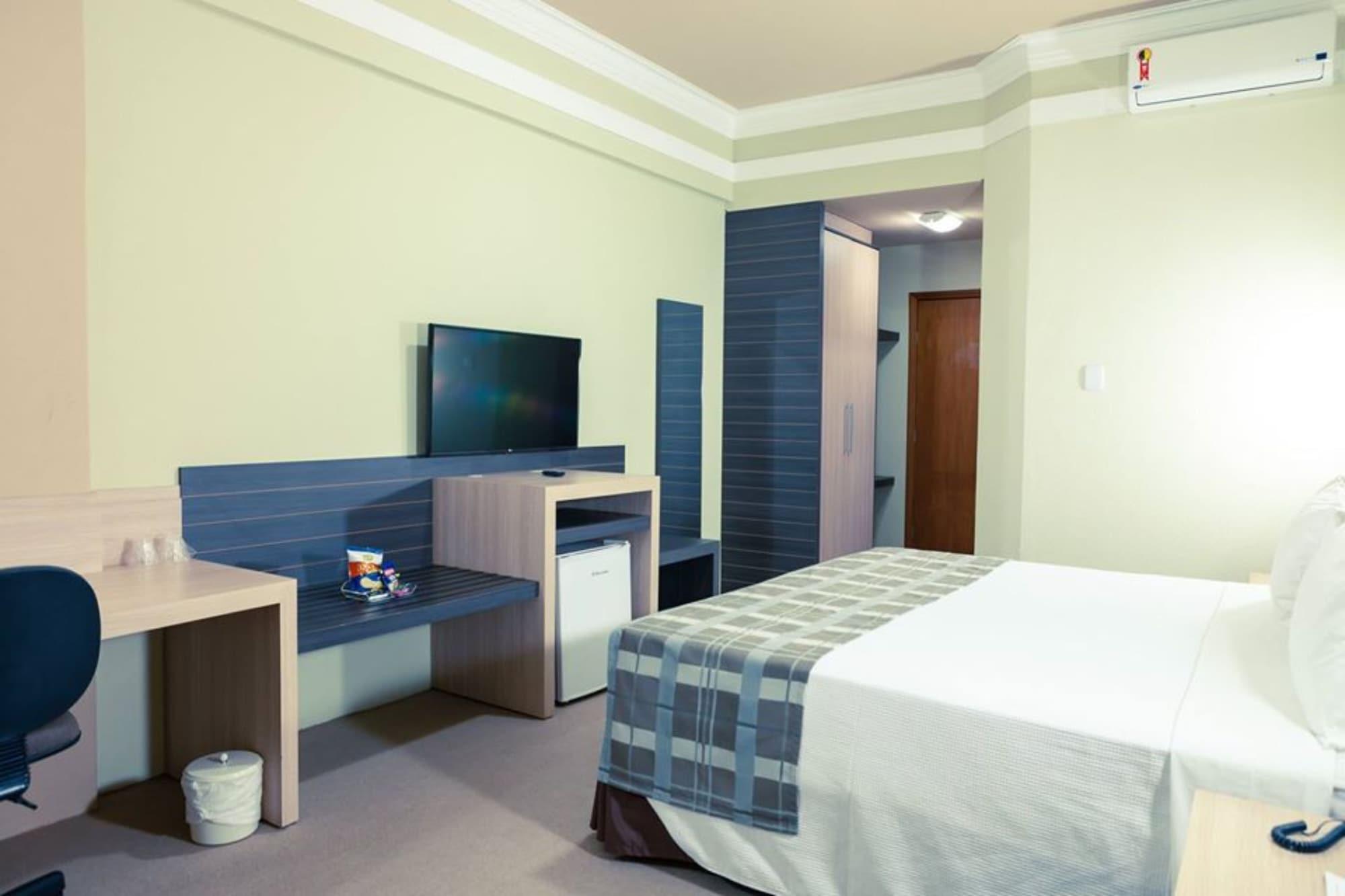 Hotel Executive Arapongas Екстериор снимка