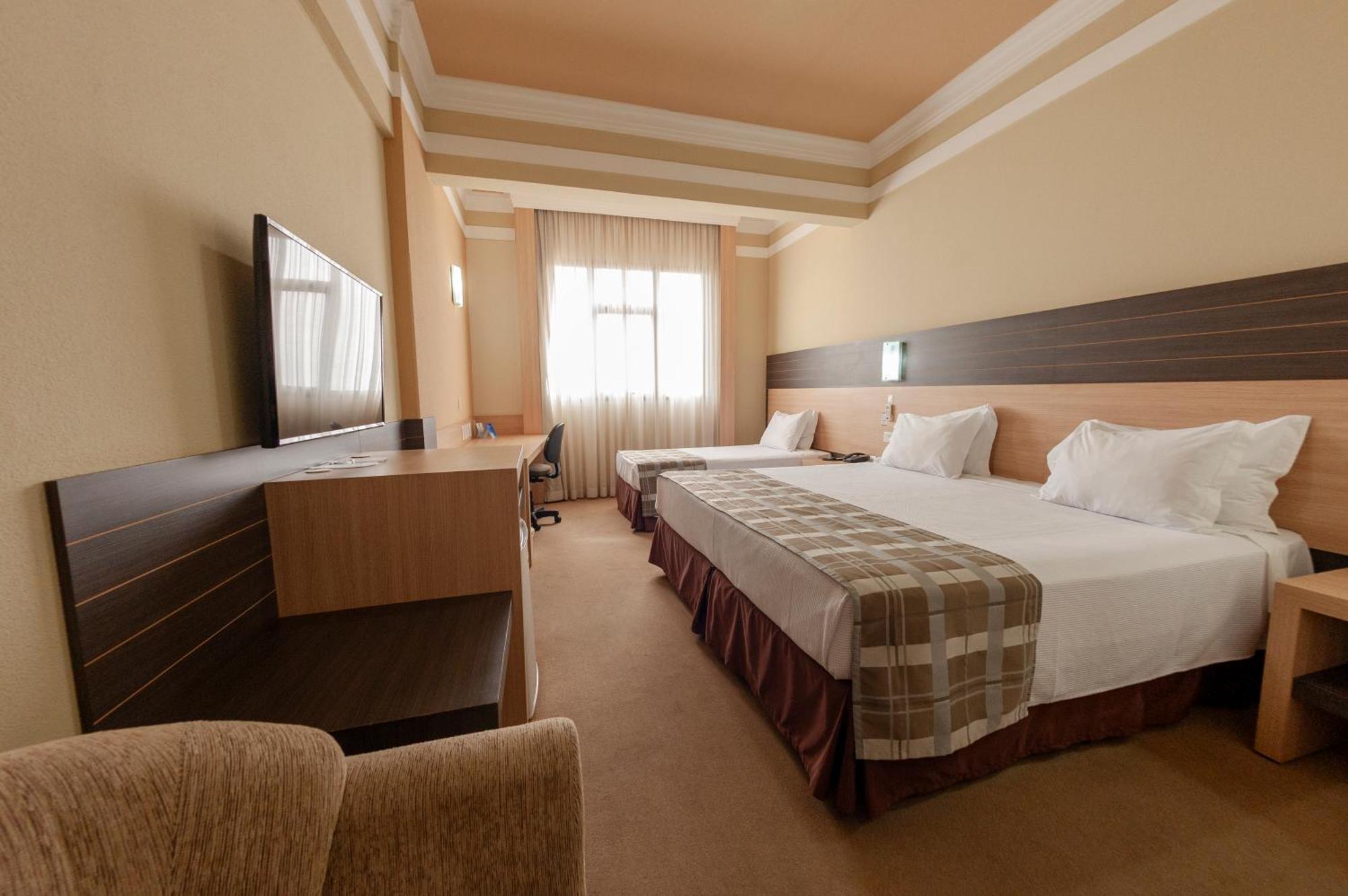 Hotel Executive Arapongas Екстериор снимка